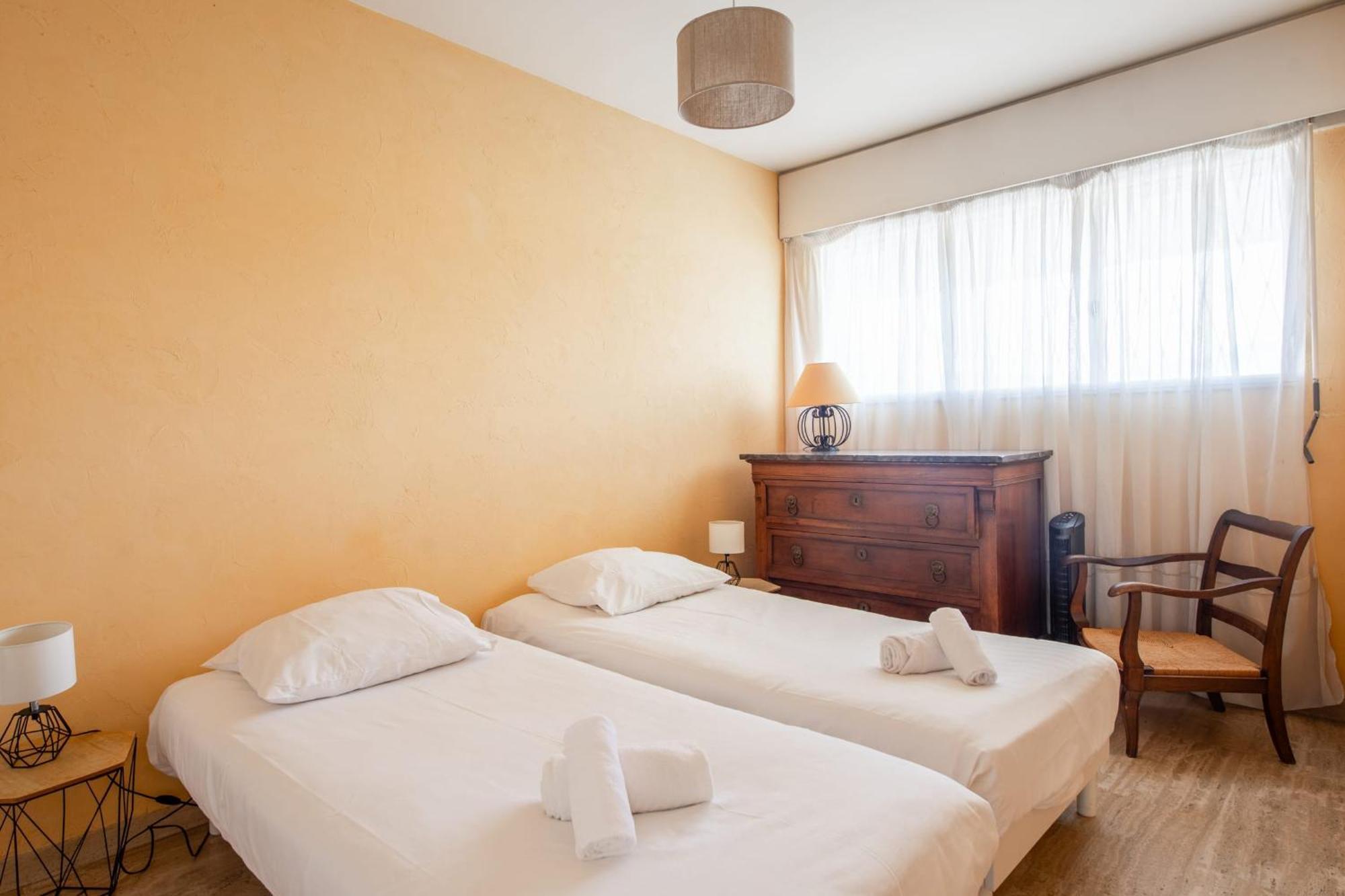 Le Balcon Sur La Baie - Welkeys Apartment Cagnes-sur-Mer Exterior photo