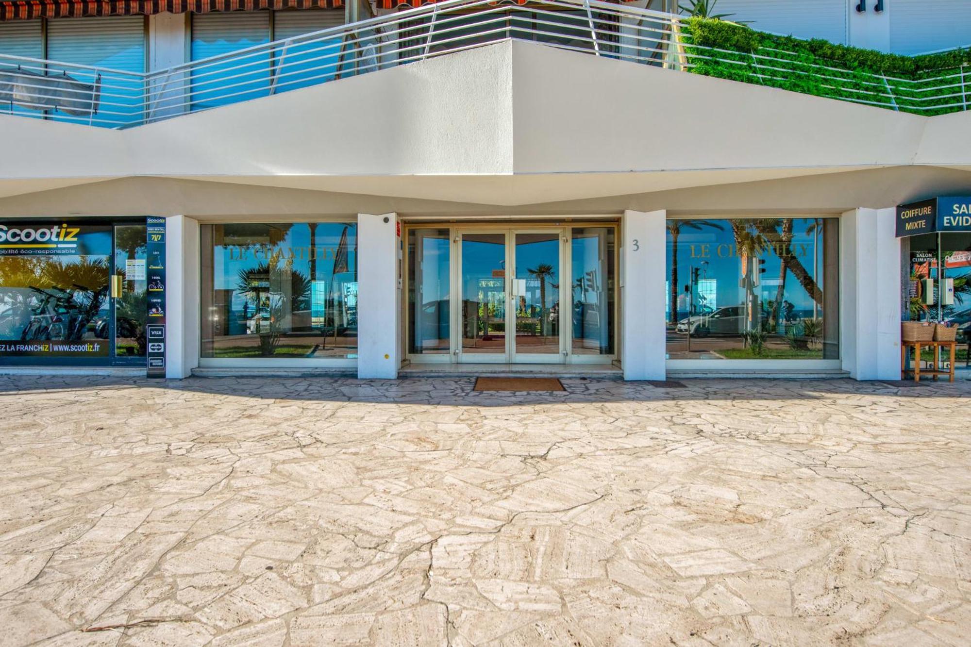 Le Balcon Sur La Baie - Welkeys Apartment Cagnes-sur-Mer Exterior photo